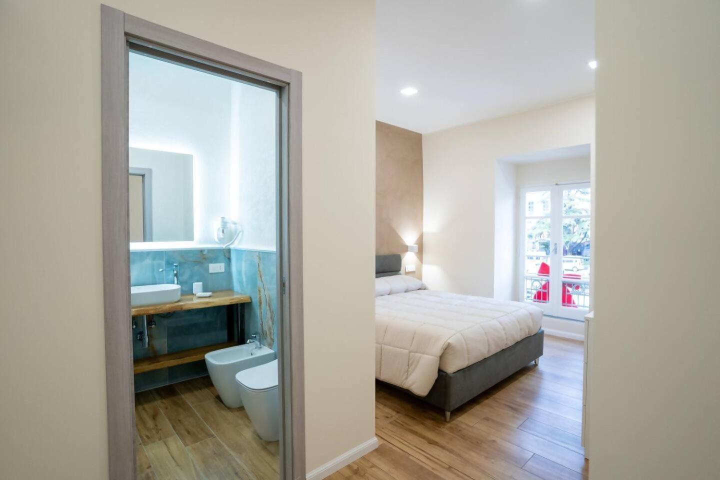 סלרנו Blue Dream Suites מראה חיצוני תמונה